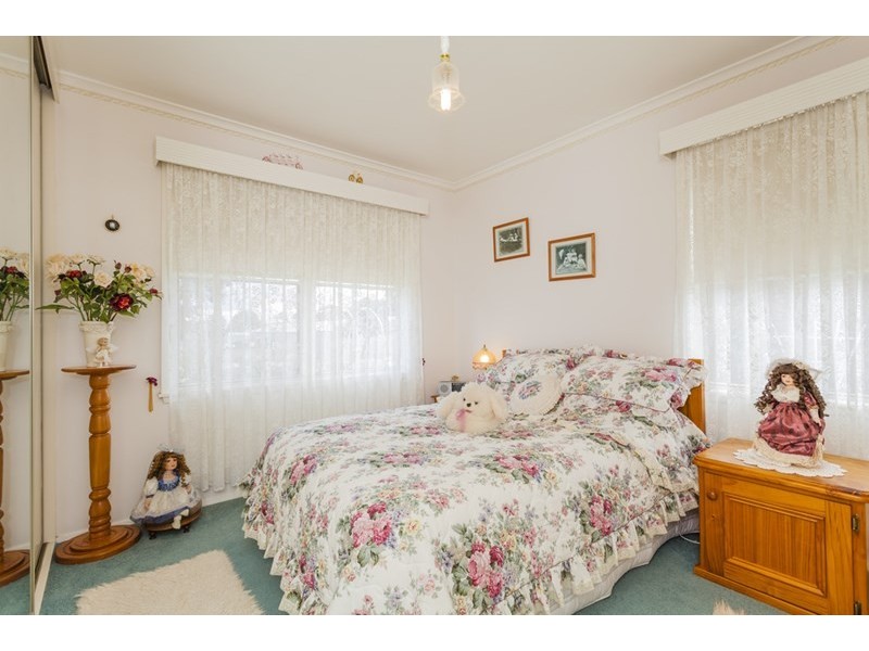 143 St Albans Road, East Geelong VIC 3219