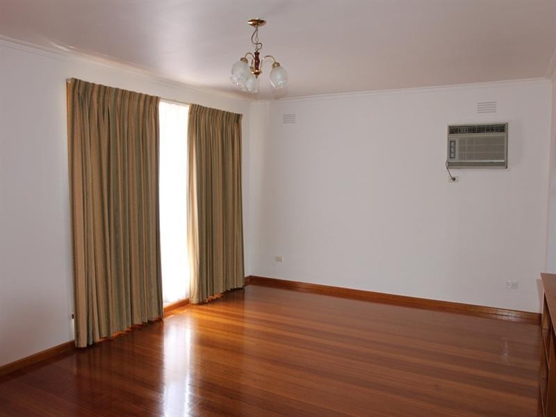 4 Simons Road, Leopold VIC 3224