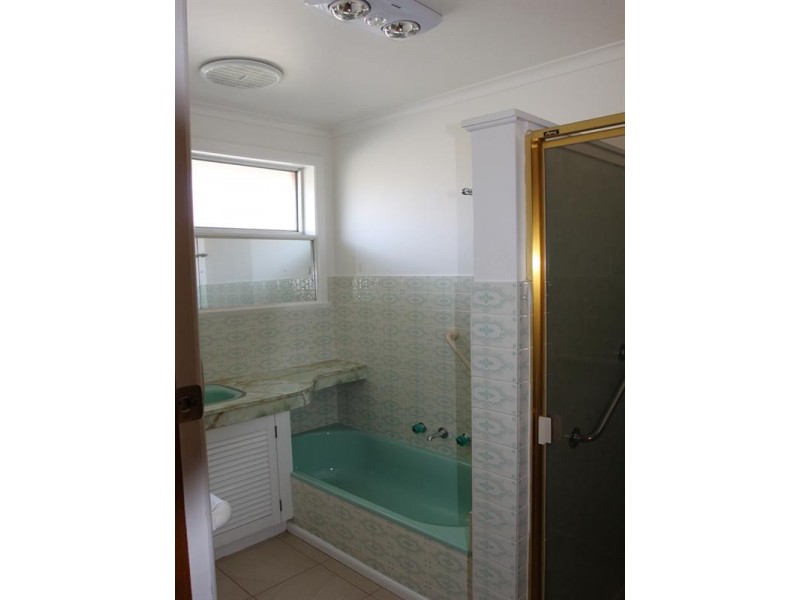 4 Simons Road, Leopold VIC 3224