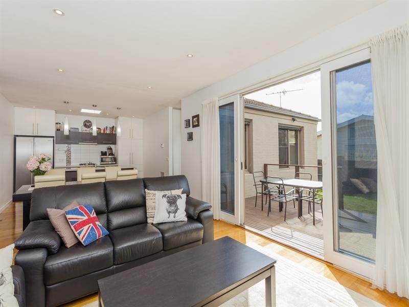 8 Pizer Street, Geelong West VIC 3218