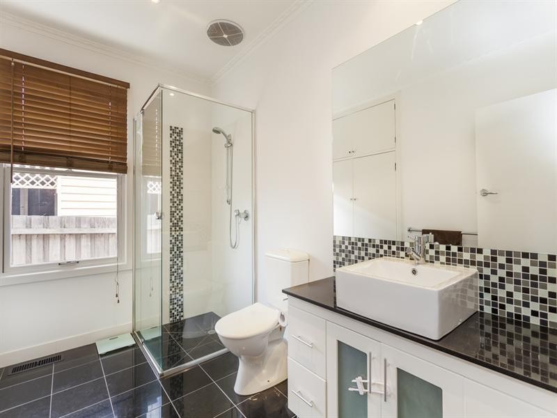 8 Pizer Street, Geelong West VIC 3218