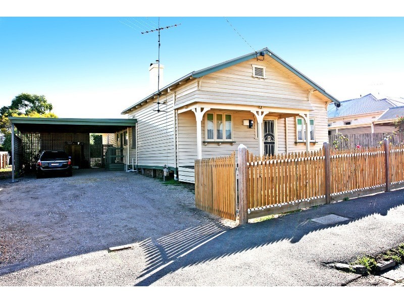 18 Belfast Street, Newtown VIC 3220