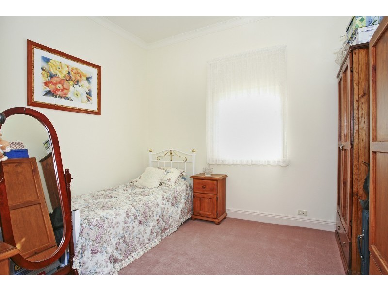 18 Belfast Street, Newtown VIC 3220