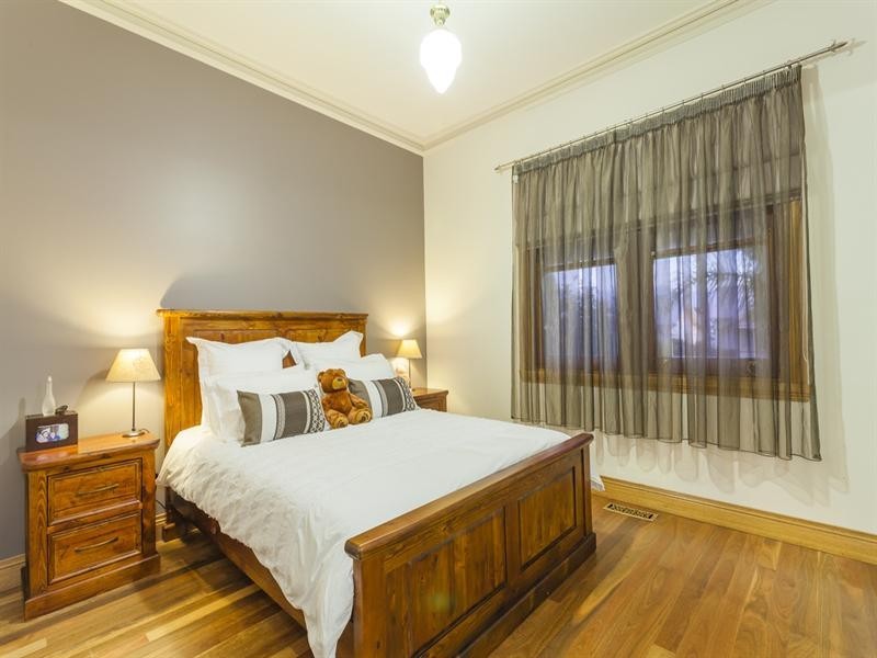 14 Girton Crescent, Manifold Heights VIC 3218