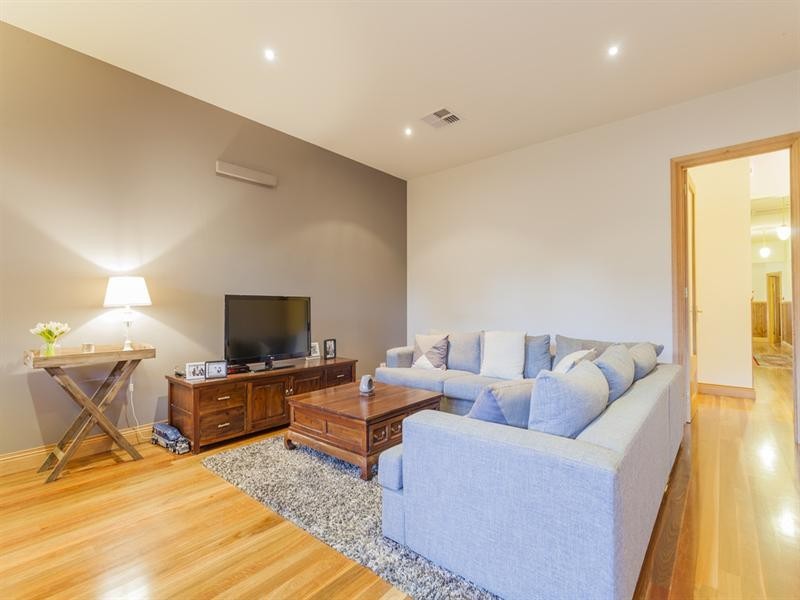 14 Girton Crescent, Manifold Heights VIC 3218