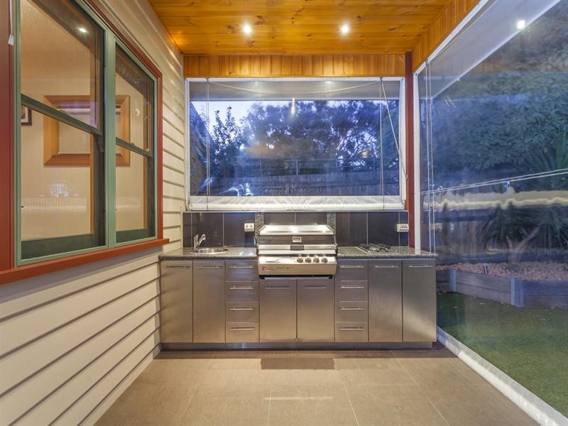 14 Girton Crescent, Manifold Heights VIC 3218