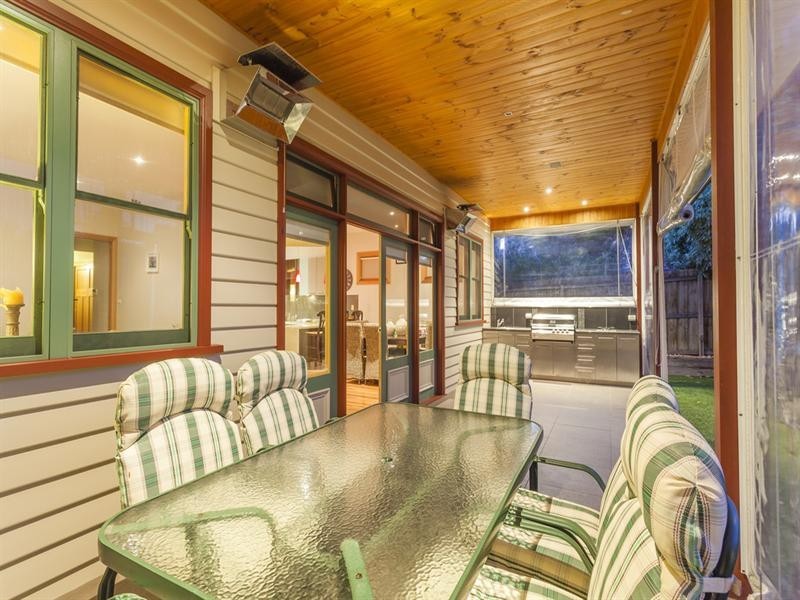 14 Girton Crescent, Manifold Heights VIC 3218
