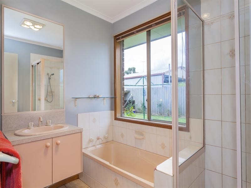 3 Moyston Grove, Corio VIC 3214