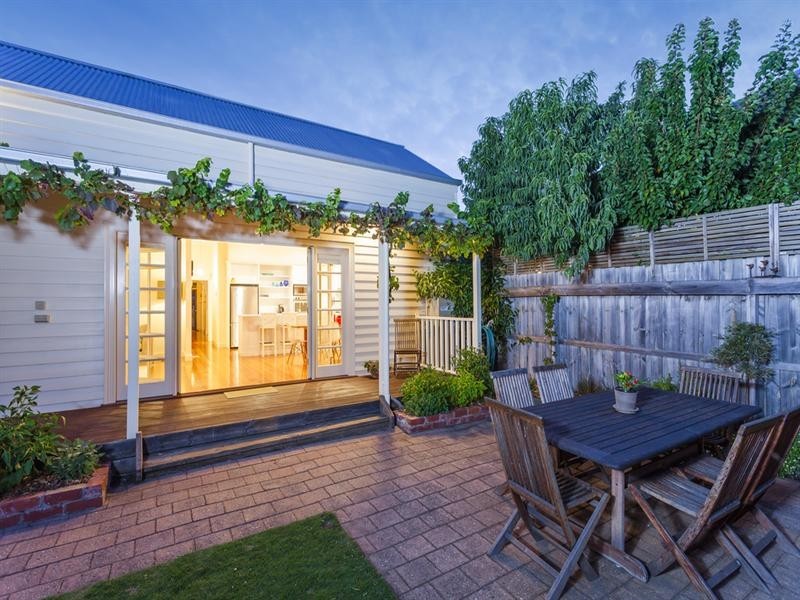 28a Lawton Avenue, Geelong West VIC 3218