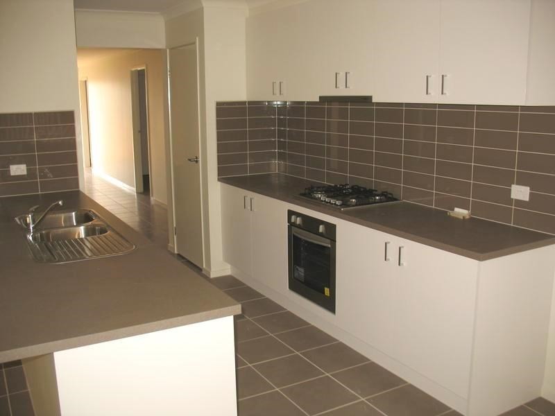 33 Blackheath Mews, Waurn Ponds VIC 3216