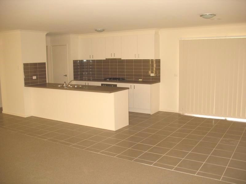 33 Blackheath Mews, Waurn Ponds VIC 3216