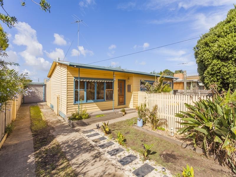 22 Simons Road, Leopold VIC 3224