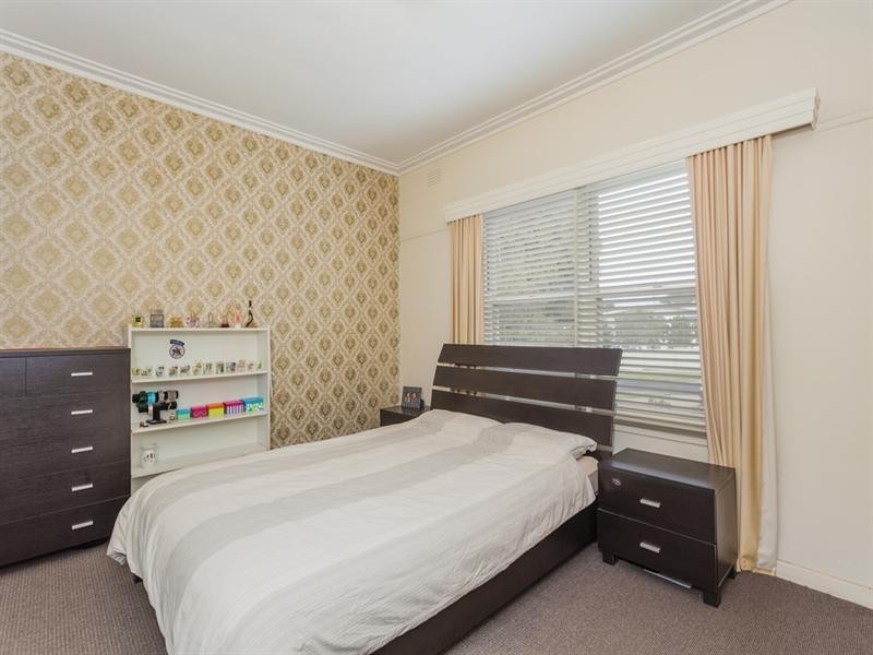 24 Drysdale Avenue, Hamlyn Heights VIC 3215