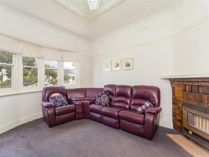 4 Clonard Avenue, Geelong West VIC 3218