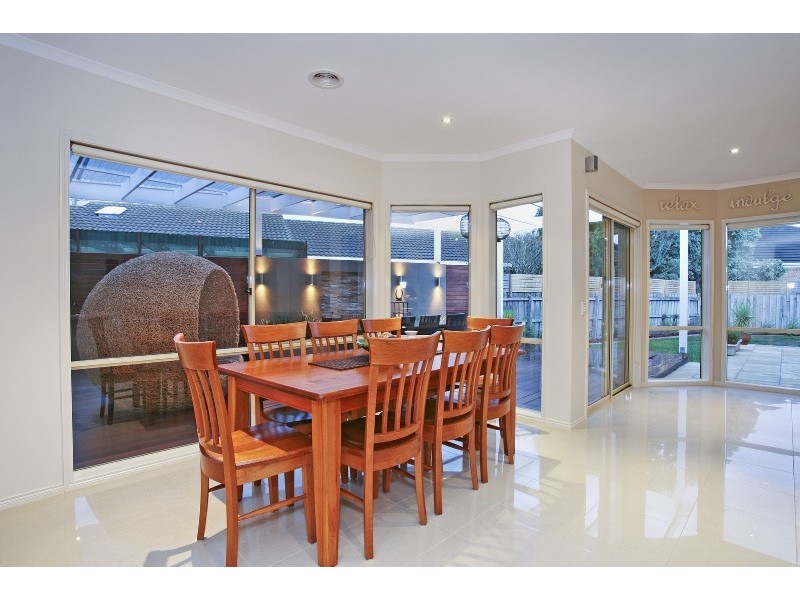 8 Rowe Street, Hamlyn Heights VIC 3215