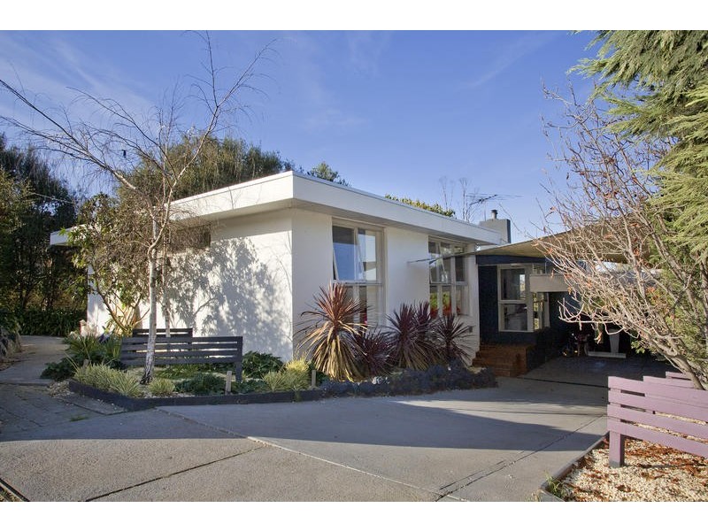 36 Scenic Road, Highton VIC 3216