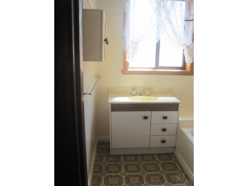 5 Chaucer Street, Hamlyn Heights VIC 3215