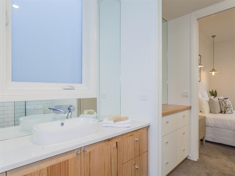 30 Crofton Street, Geelong West VIC 3218