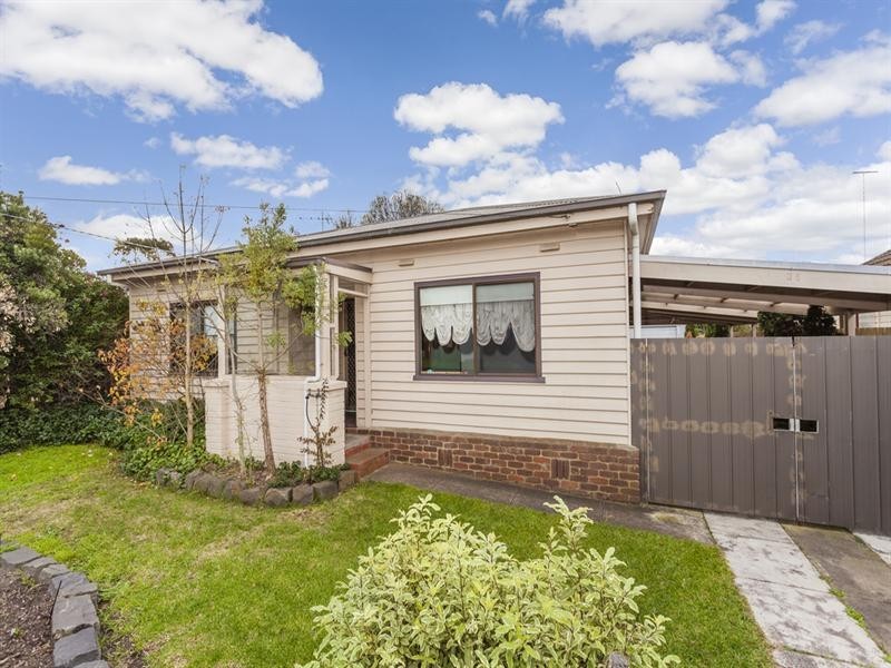 35 Oxford Street, Whittington VIC 3219
