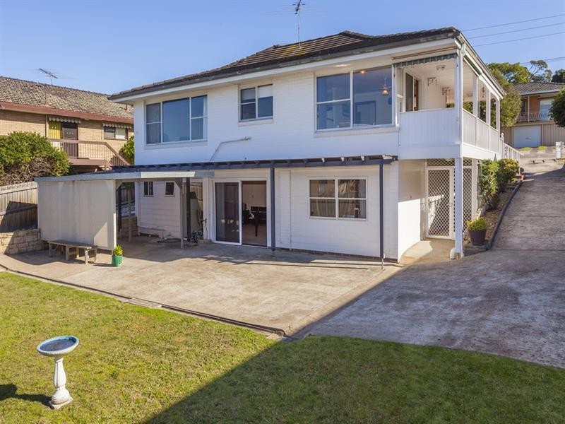 3 Fernhill Drive, Highton VIC 3216