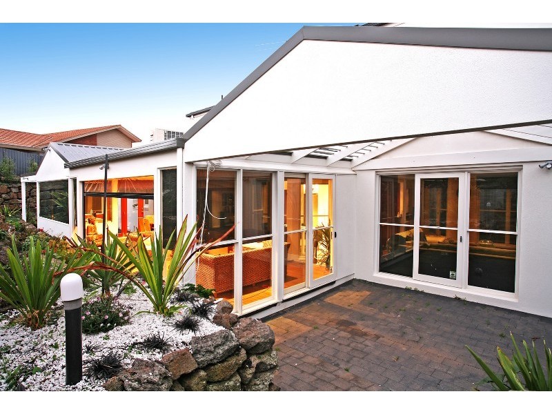 14 Grosvenor Drive, Wandana Heights VIC 3216