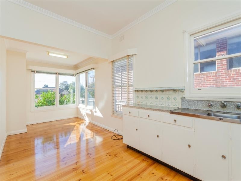 4 Mitchell Street, Belmont VIC 3216