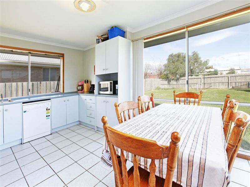 36 Meadenhall Drive, St Albans Park VIC 3219