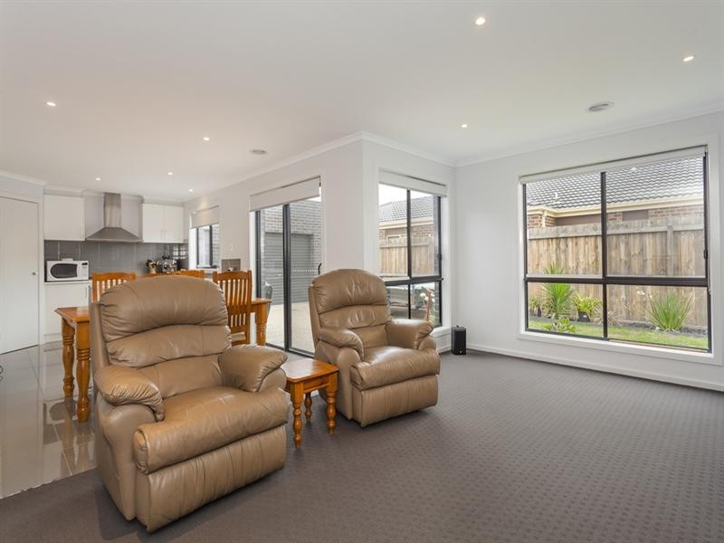 17 Swamphen Drive, Leopold VIC 3224