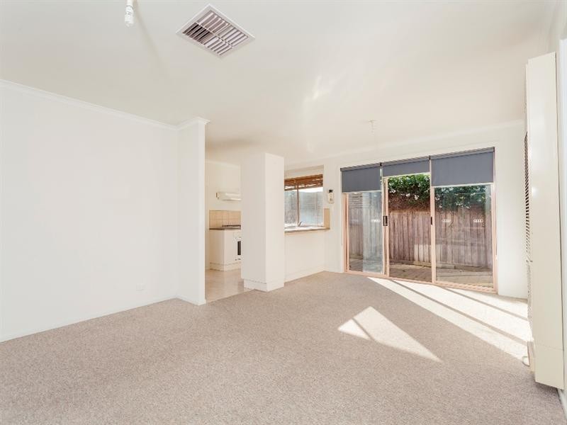 2/364 Autumn Street, Herne Hill VIC 3218