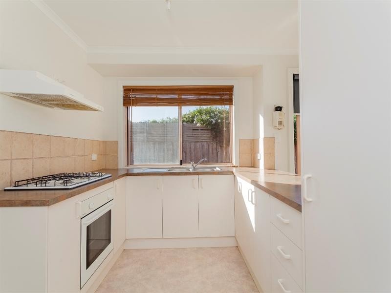 2/364 Autumn Street, Herne Hill VIC 3218