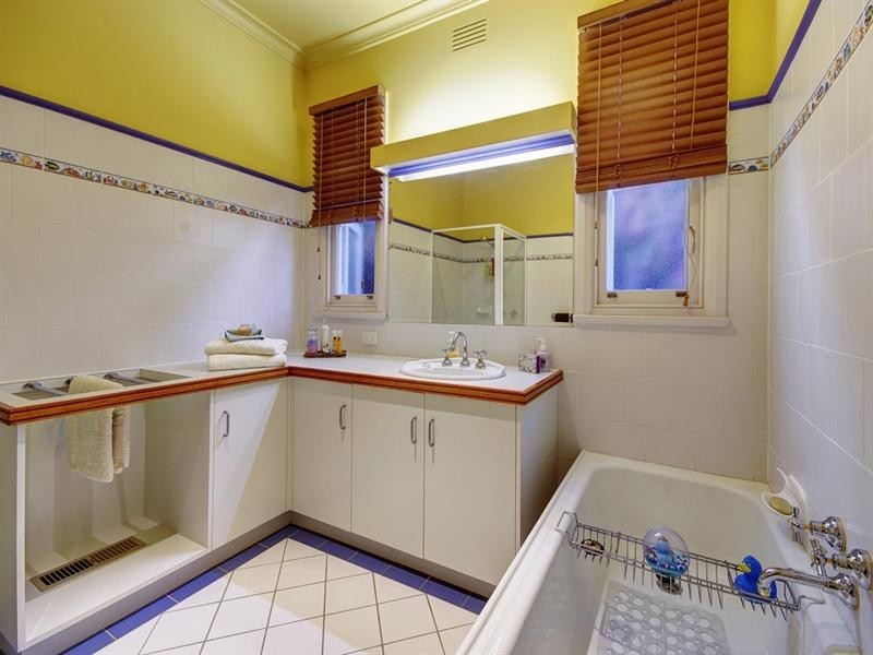 2 Mawarra Court, Highton VIC 3216