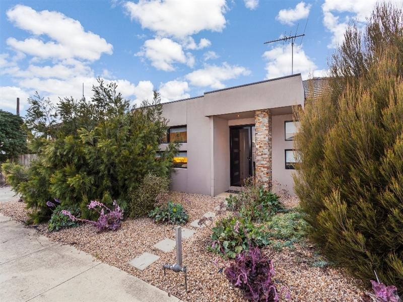 1/175 Heyers Road, Grovedale VIC 3216