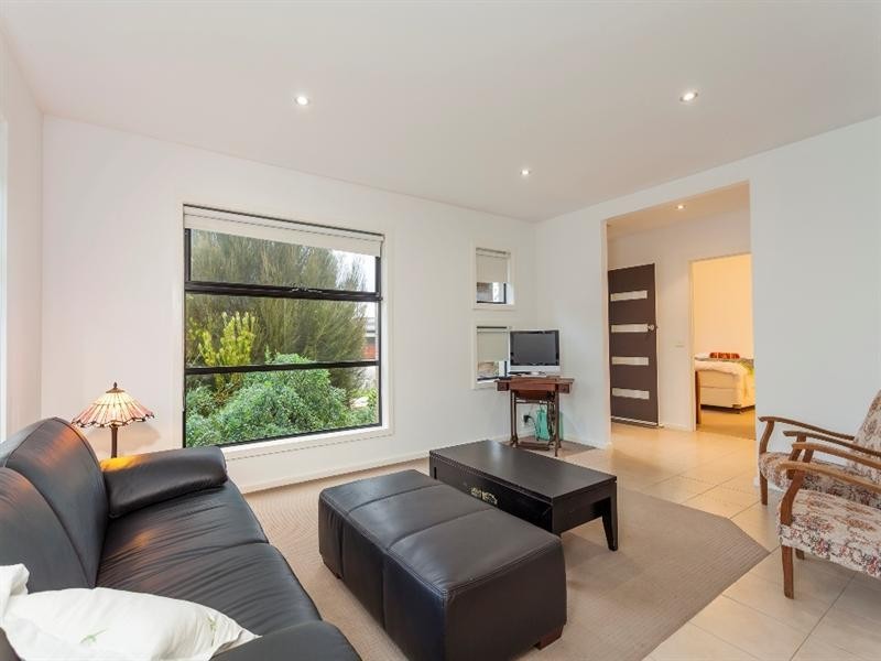 1/175 Heyers Road, Grovedale VIC 3216