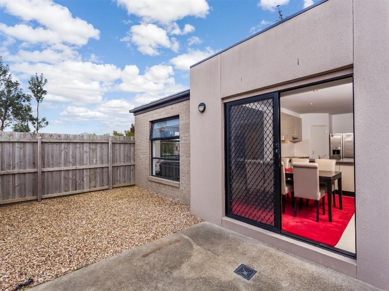 1/175 Heyers Road, Grovedale VIC 3216