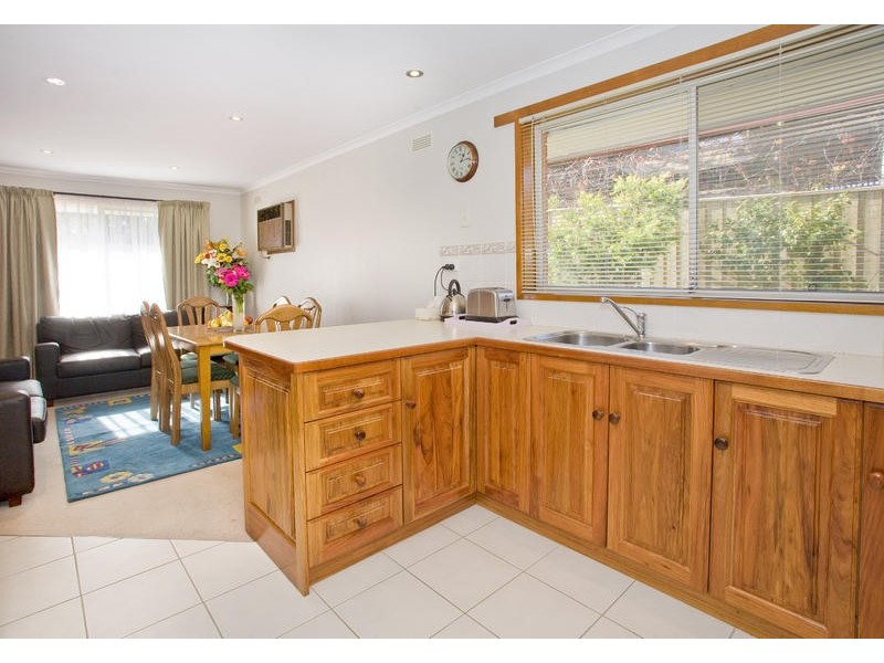 61 Wingarra Drive, Grovedale VIC 3216