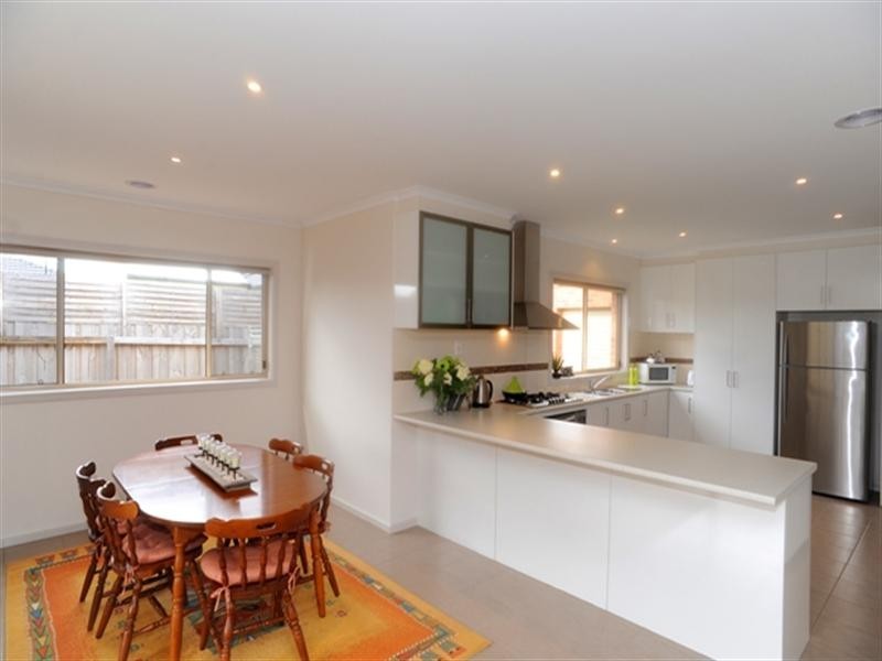 19 Spinnaker Drive, St Leonards VIC 3223