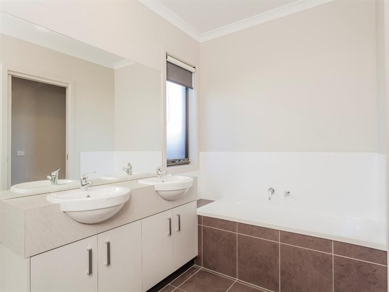 2/50 Camellia Crescent, Norlane VIC 3214