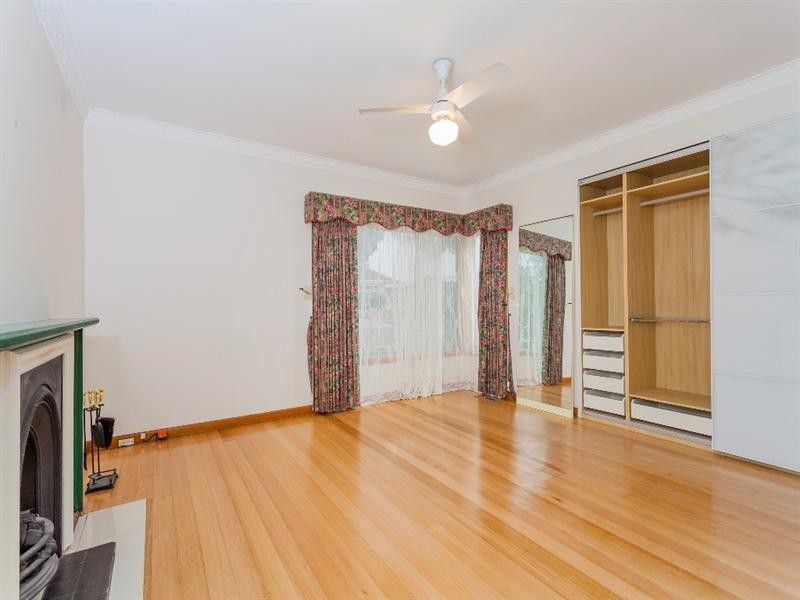 5 Hennessey Avenue, Herne Hill VIC 3218
