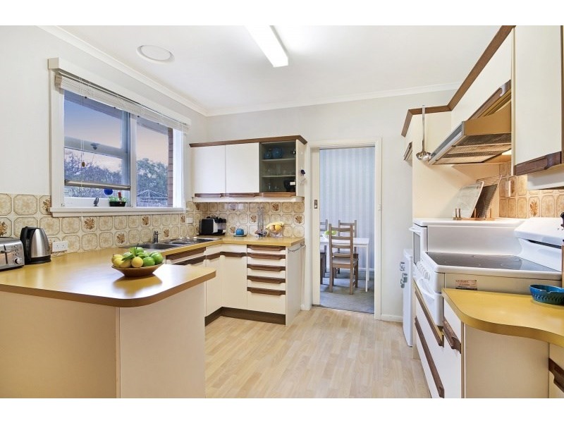 1 Carroll Road, Highton VIC 3216