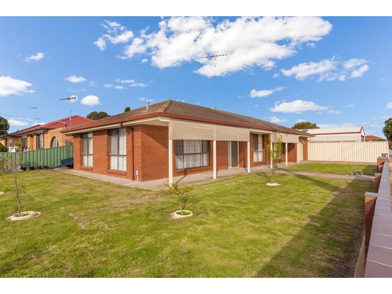 2 Dardell Court, Norlane VIC 3214