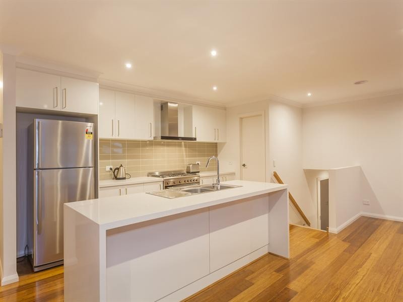 14 Aitkenside Avenue, Highton VIC 3216