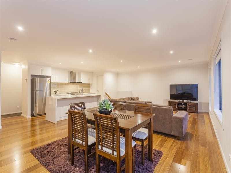 14 Aitkenside Avenue, Highton VIC 3216