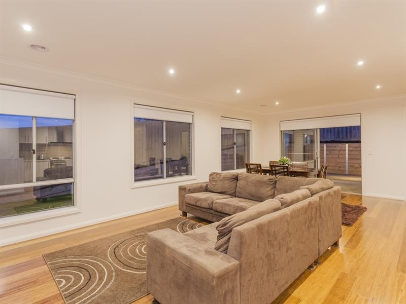 14 Aitkenside Avenue, Highton VIC 3216