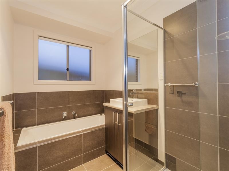 14 Aitkenside Avenue, Highton VIC 3216