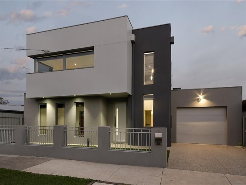 16 Holyrood Avenue, Newtown VIC 3220