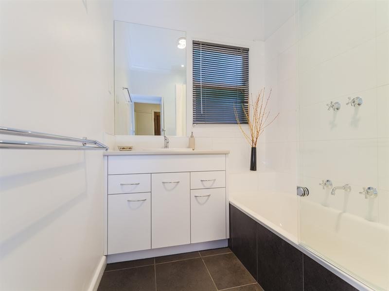 45 Mervyn Street, Newtown VIC 3220