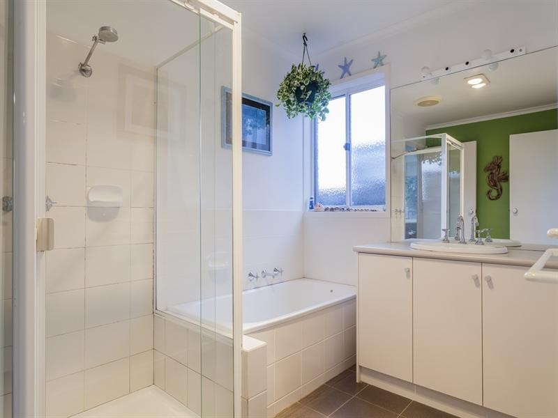 8 Hettie Court, Torquay VIC 3228