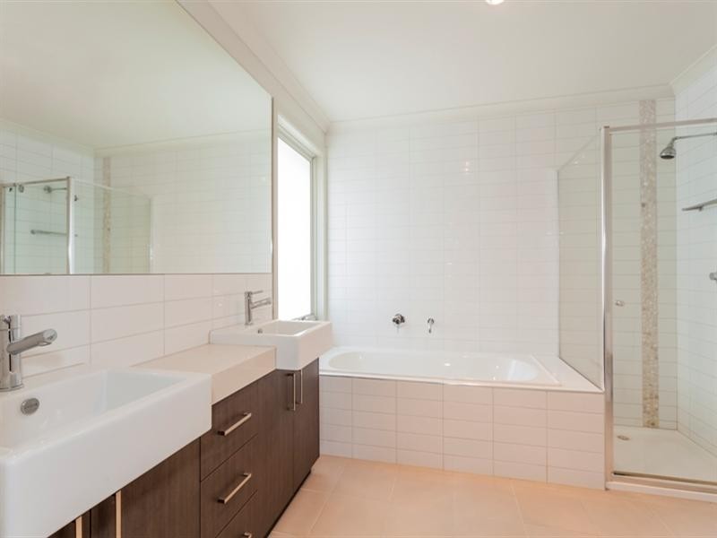 1/14a Nicholas Street, Newtown VIC 3220