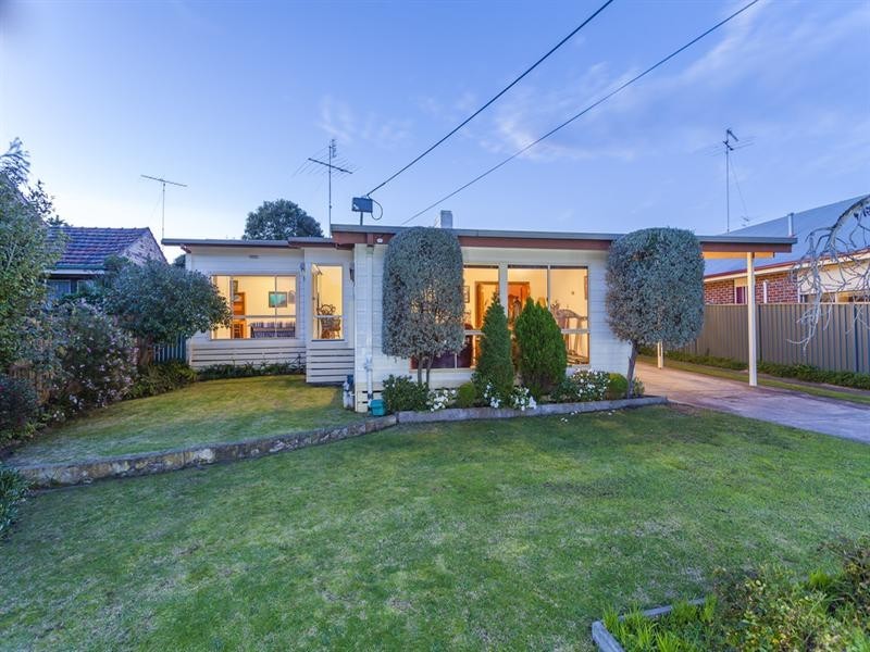 30 Camden Road, Newtown VIC 3220