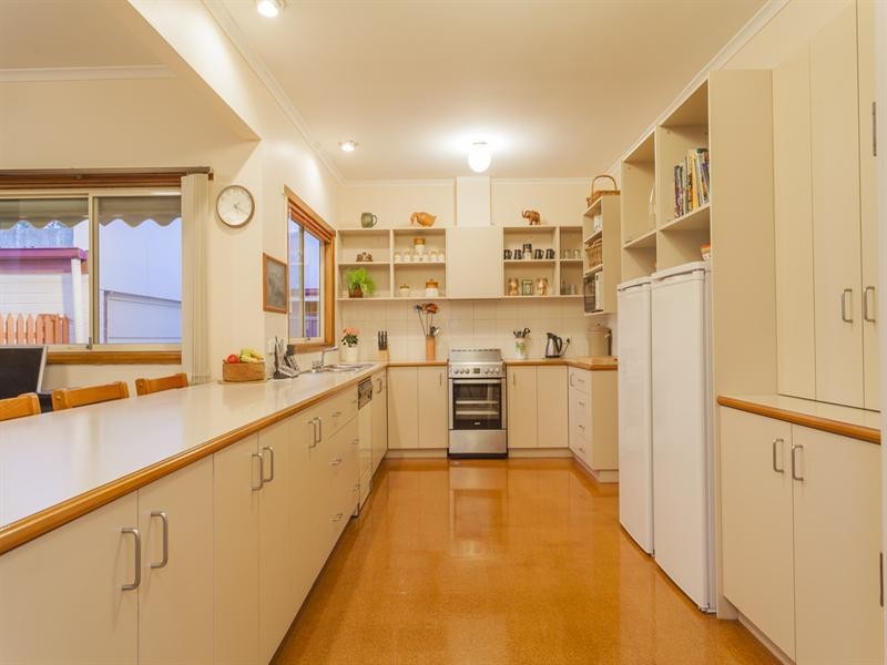 30 Camden Road, Newtown VIC 3220